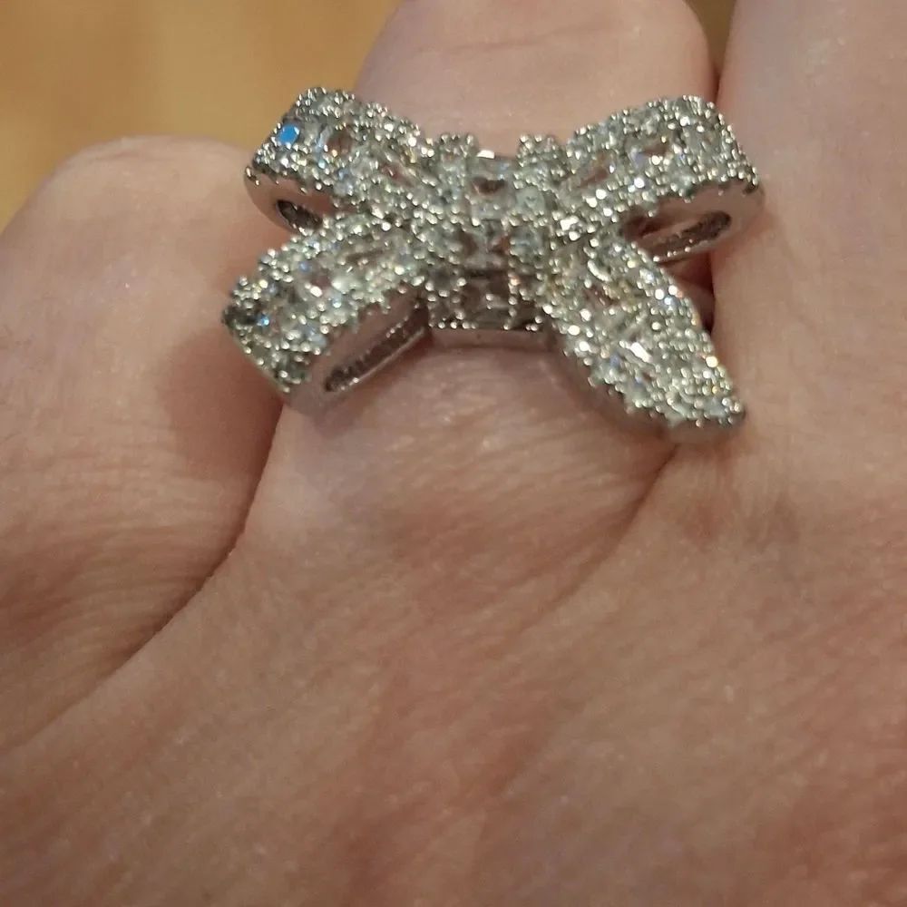 Diamond Bow Silver Ring - Picture 7 of 7
